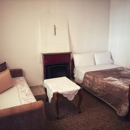 Platanoussa Georgaras Accommodation מראה חיצוני תמונה