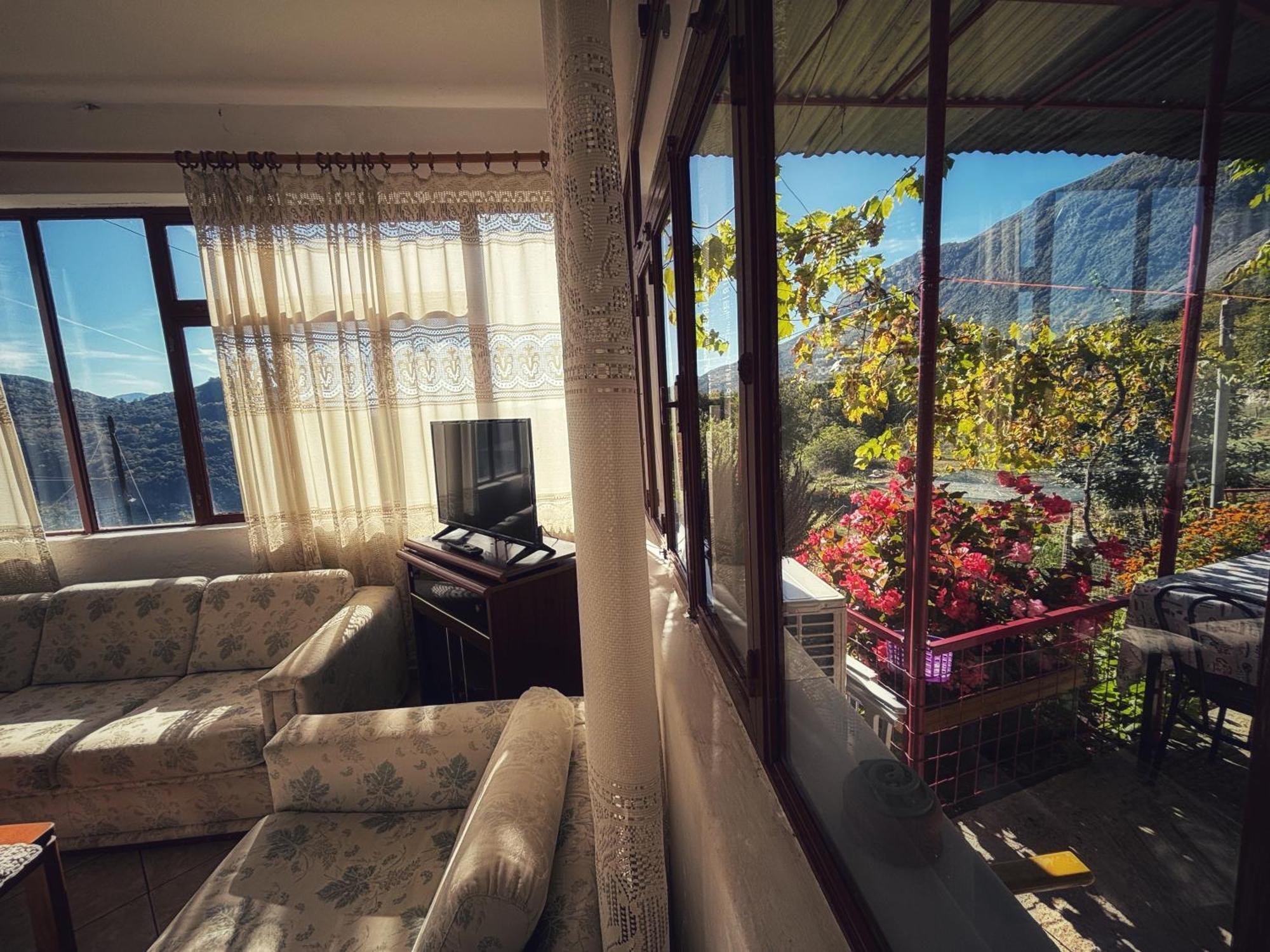 Platanoussa Georgaras Accommodation מראה חיצוני תמונה